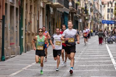 Fotos de la XIII Carrera Solidaria Navarra en Pamplona.