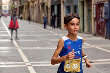 Fotos de la XIII Carrera Solidaria Navarra en Pamplona.