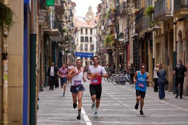 Fotos de la XIII Carrera Solidaria Navarra en Pamplona.