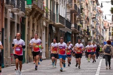 Fotos de la XIII Carrera Solidaria Navarra en Pamplona.