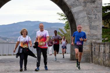 Fotos de la XIII Carrera Solidaria Navarra en Pamplona.