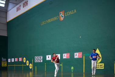 Fotos del partido Senar - Murua en la liguilla del Cuatro y Medio en Lekunberri