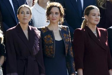 Los Reyes don Felipe y doña Letizia presidieron este lunes 12 de octubre el acto con motivo de la Fiesta Nacional en el que participaron 4.400 militares en el centro de la capital.