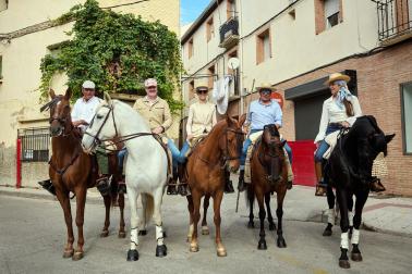 Marcilla acogió este lunes, 12 de octubre, la Feria del Caballo Benito Aguerri en una jornada soleada donde se dieron cita exhibiciones ecuestres y los puestos de alimentación