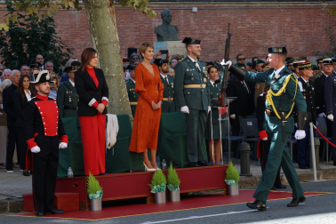 *A: JOSE CARLOS CORDOVILLA *F: 12-10-2026 *P: *L: PAMPLONA *T: FESTIVIDAD DE LA HSIPANIDAD. ACTOS DEL DIA DE LA GUARDIA CIVIL