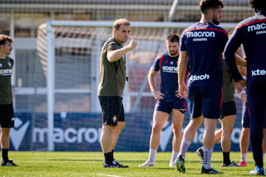 Fotos del primer entrenamiento de Jagoba Arrasate este miércoles en Tajonar