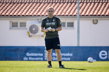Fotos del primer entrenamiento de Jagoba Arrasate este miércoles en Tajonar