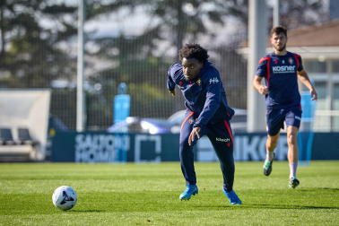 Fotos del primer entrenamiento de Jagoba Arrasate este miércoles en Tajonar