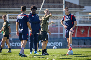 Fotos del primer entrenamiento de Jagoba Arrasate este miércoles en Tajonar