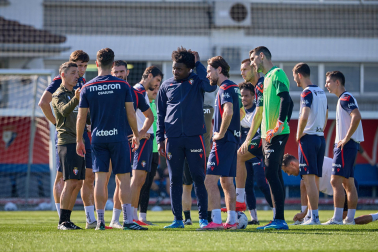 Fotos del primer entrenamiento de Jagoba Arrasate este miércoles en Tajonar