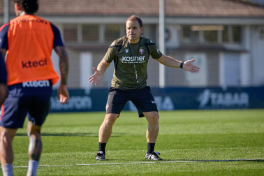 Fotos del primer entrenamiento de Jagoba Arrasate este miércoles en Tajonar