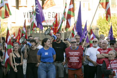Cientos de personas se manifestaron en el Casco Viejo de Pamplona contra la visita de Quiles a la capital navarra