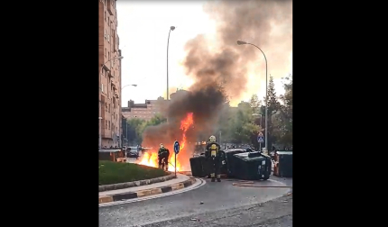 Radicales de extrema izquierda han destrozado mobiliario urbano este jueves en Pamplona