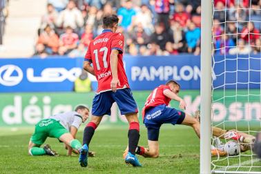 Fotos del Osasuna - Racing de la jornada 9.