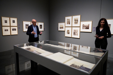 Fotos de la presentación de nuevas exposiciones del Museo Universidad de Navarra