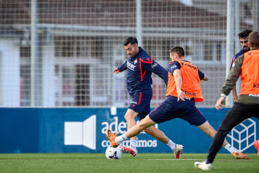 Fotos del entrenamiento de Osasuna en Tajonar, este viernes 23 de octubre