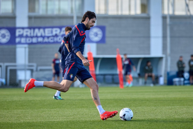 Fotos del entrenamiento de Osasuna en Tajonar, este viernes 23 de octubre