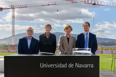 Fotos del acto de colocación de la primera piedra del BIOMA