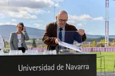 Fotos del acto de colocación de la primera piedra del BIOMA