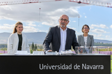 Fotos del acto de colocación de la primera piedra del BIOMA