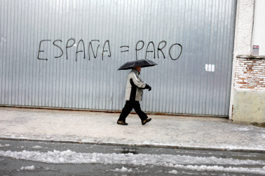Pintada realizada en un polígono durante la crisis inmobiliaria.