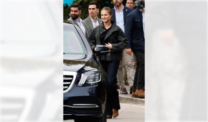 La princesa Leonor y la infanta Sofía junto al rey Felipe VI y el presidente de Asturias, Adrián Barbón, visitan la localidad asturiana de Llanes donde este sábado, entregan el Premio al Pueblo Ejemplar de Asturias 2026 a la Cofradía de Pescadores Santa Ana, distinguida por su trabajo en favor de la sostenibilidad, la innovación, la solidaridad, el estudio y la difusión de la cultura pesquera, y la eficiencia en su modelo de gestión.