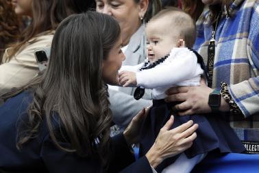 La princesa Leonor y la infanta Sofía junto al rey Felipe VI y el presidente de Asturias, Adrián Barbón, visitan la localidad asturiana de Llanes donde este sábado, entregan el Premio al Pueblo Ejemplar de Asturias 2026 a la Cofradía de Pescadores Santa Ana, distinguida por su trabajo en favor de la sostenibilidad, la innovación, la solidaridad, el estudio y la difusión de la cultura pesquera, y la eficiencia en su modelo de gestión.