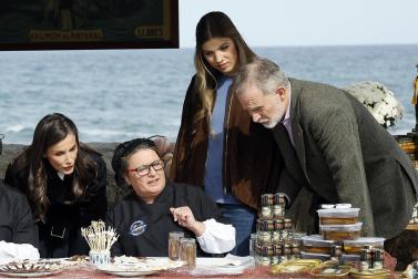 La princesa Leonor y la infanta Sofía junto al rey Felipe VI y el presidente de Asturias, Adrián Barbón, visitan la localidad asturiana de Llanes donde este sábado, entregan el Premio al Pueblo Ejemplar de Asturias 2026 a la Cofradía de Pescadores Santa Ana, distinguida por su trabajo en favor de la sostenibilidad, la innovación, la solidaridad, el estudio y la difusión de la cultura pesquera, y la eficiencia en su modelo de gestión.