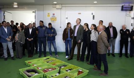 La princesa Leonor y la infanta Sofía junto al rey Felipe VI y el presidente de Asturias, Adrián Barbón, visitan la localidad asturiana de Llanes donde este sábado, entregan el Premio al Pueblo Ejemplar de Asturias 2026 a la Cofradía de Pescadores Santa Ana, distinguida por su trabajo en favor de la sostenibilidad, la innovación, la solidaridad, el estudio y la difusión de la cultura pesquera, y la eficiencia en su modelo de gestión.