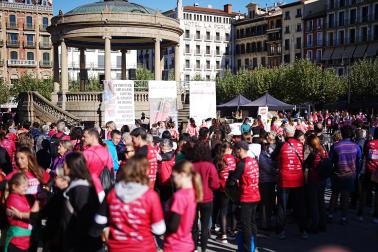 Fotos de la Carrera Solidaria contra el Cäncer de Mána organizada por Saray este domingo, 25 de octubre, en Pamplona