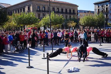 Fotos de la Carrera Solidaria contra el Cäncer de Mána organizada por Saray este domingo, 25 de octubre, en Pamplona