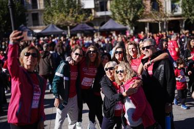 Fotos de la Carrera Solidaria contra el Cäncer de Mána organizada por Saray este domingo, 25 de octubre, en Pamplona