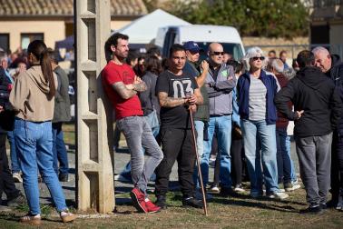 Público asistente a la feria de octubre de Tafalla celebrada este domingo, día 25