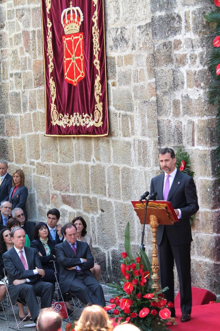 Los Príncipes de Asturias han presidido el acto de entrega del premio Príncipe de Viana de la Cultura al filósofo Daniel Innerarity.