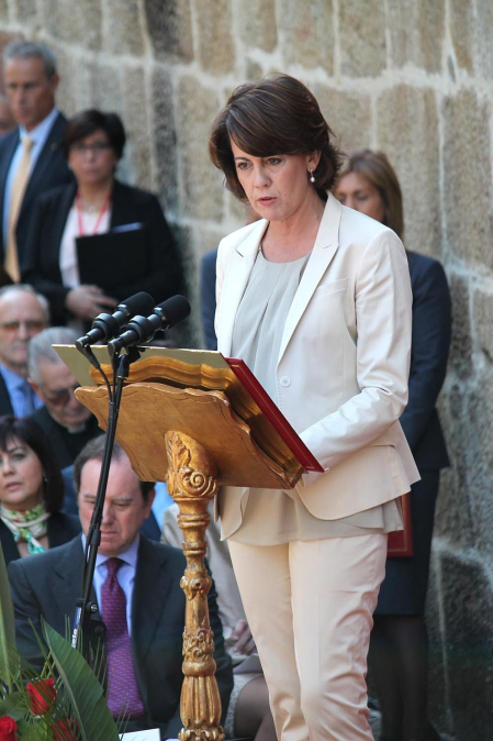 Los Príncipes de Asturias han presidido el acto de entrega del premio Príncipe de Viana de la Cultura al filósofo Daniel Innerarity.