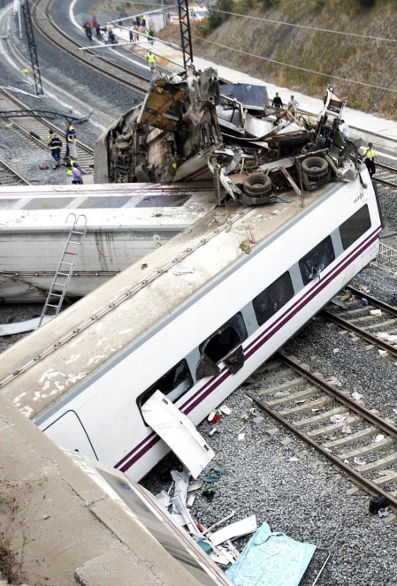 Un tren Alvia que unía Madrid y Ferrol ha descarrilado este miércoles cerca de Santiago de Compostela