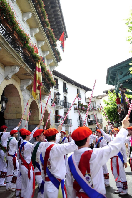 Lesaka celebró ayer el día grande de sus fiestas en honor a San Fermín