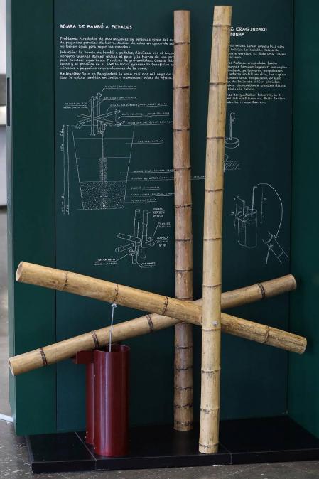 La exposición muestra catorce artefactos, soluciones innovadoras, económicas y sencillas que ayudan a mejorar la vida de miles de personas