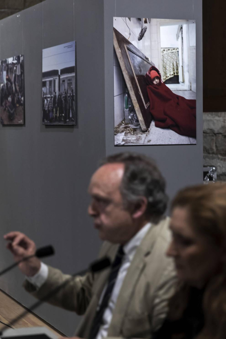 Una exposición en Condestable muestra las maletas de once refugiados