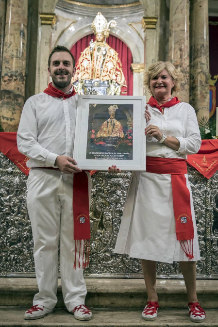 Imágenes de la quinta misa de la Escalera de San Fermín, en la iglesia de San Lorenzo de Pamplona.