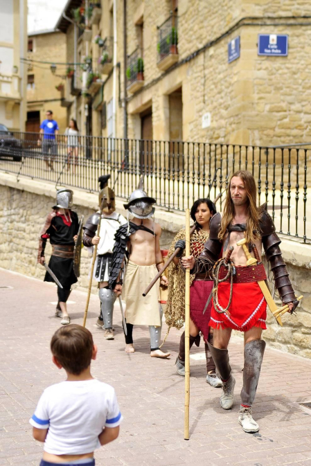 Mendigorría acogió la XVI edición del Festival Romano con el que se pretende impulsar el yacimiento mejor conservado de Navarra