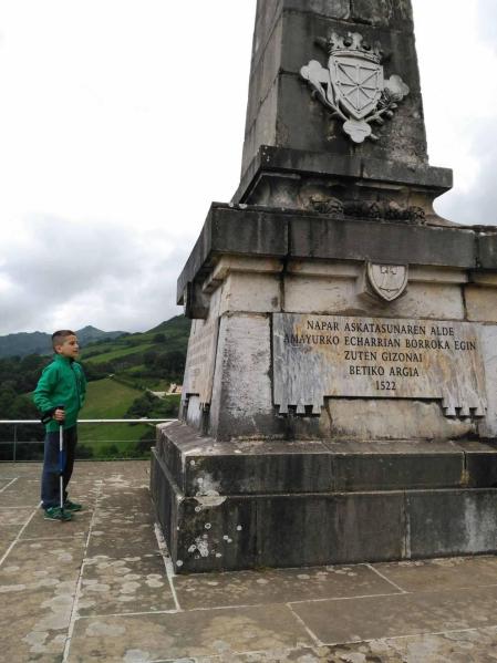 Fotos de la ruta del castillo de Amaiur (Navarra).