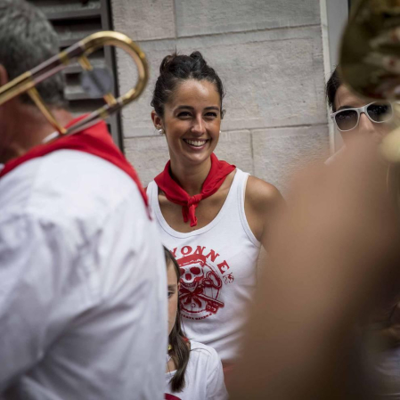 La ciudad francesa homenajeó a la capital navarra en la última jornada de sus fiestas grandes.
