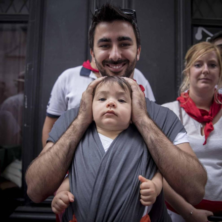 La ciudad francesa homenajeó a la capital navarra en la última jornada de sus fiestas grandes.