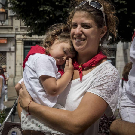 La ciudad francesa homenajeó a la capital navarra en la última jornada de sus fiestas grandes.