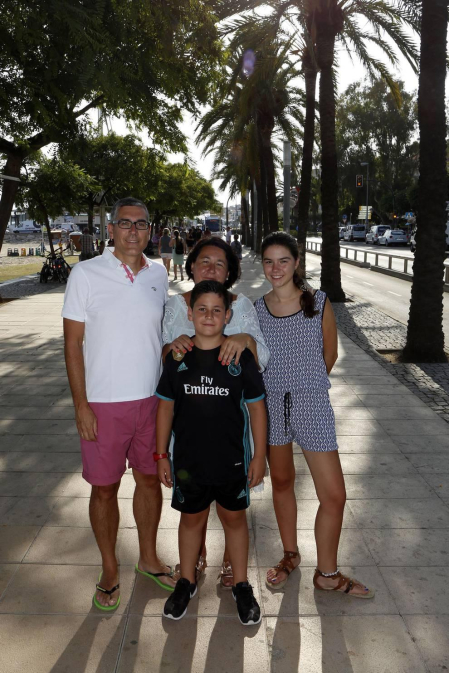 La localidad tarraconense de Cambrils, destino vacacional de muchos navarros, retomó poco a poco la normalidad este viernes tras el atentado yihadista registrado de madrugada.