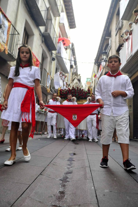 Imágenes de la procesión en honor a la Virgen de la Nieva.