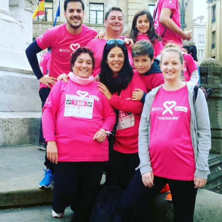 Pamplona se tiñe de rosa en la carrera contra el cáncer de mama