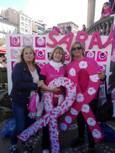 Pamplona se tiñe de rosa en la carrera contra el cáncer de mama