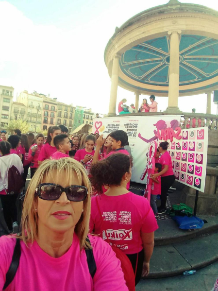 Pamplona se tiñe de rosa en la carrera contra el cáncer de mama